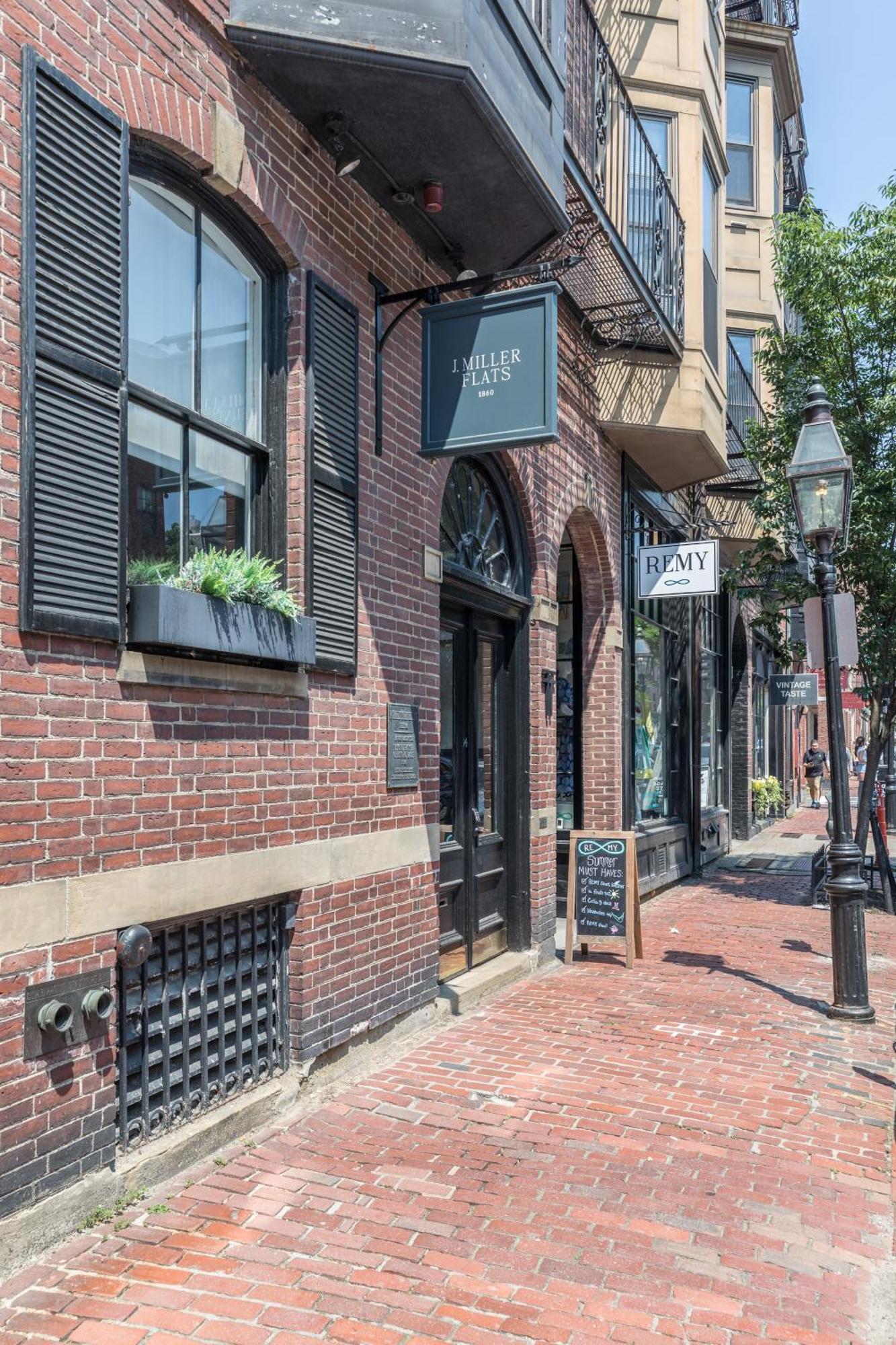 J Miller Flats By Thatch Boston Exterior photo